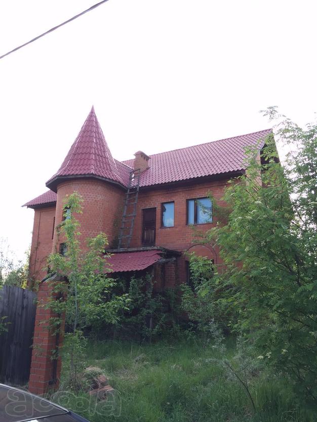 Продаётся кирпичный дом без отделки