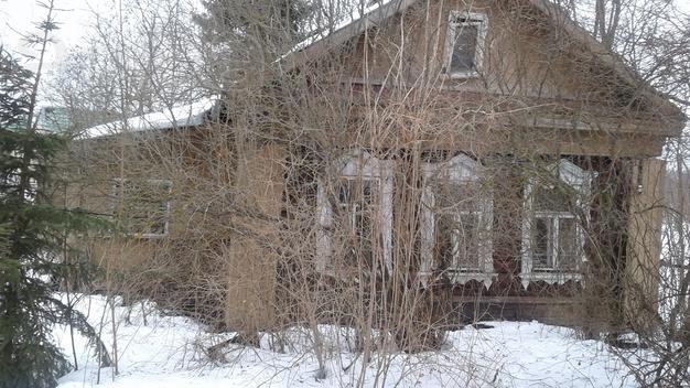 На берегу озера, в 65 км. от МКАД продаётся старинный дом 60 м2, ГО Истра, дер. Чудцево