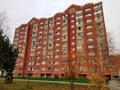 Предлагается 2-комнатная квартира в Дмитрове, ул. Профессиональная, д. 22. 9/10 монолит-кирпичного дома. Общая площадь 62,5 кв.м., жилая 35,7 (18,8+16,9) кВ.м., кухня 10,4 кв.м.