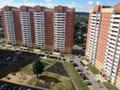 Предлагается 3-комнатная квартира в Дмитрове, ул.2-Комсомольская, д. 16к<sup>2</sup>. 3/17 монолитно-кирпичного дома 2014 года постройки. Общая площадь 88 кв.м., жилая 47,8 кв.м. Комнаты раздельные 18/15,8/14 кв.м. Кухня 12 кв.м. Без отделки. 2 санузла. 2 лоджи