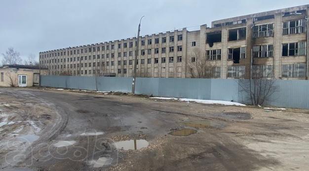 Имущественный комплекс 13052,3 кв.м. на земельном участке площадью 1.36 га