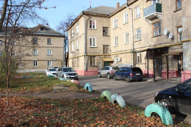 Продаю светлую 3-х комнатную квартиру в тихом районе центра города
