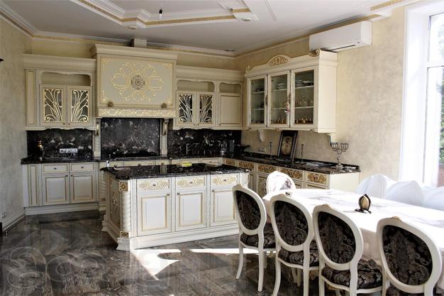 4-этажный дом, 1 100 м²