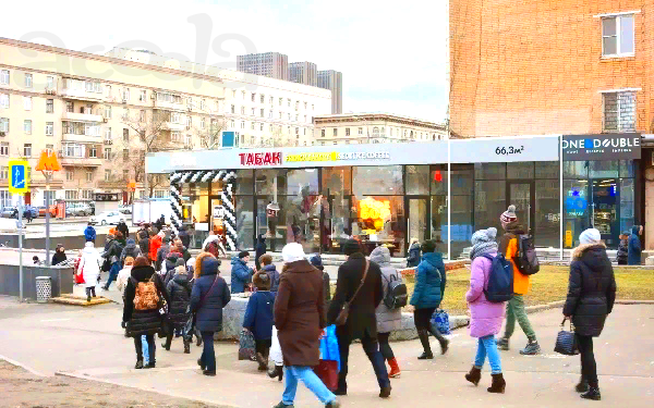 Сдам в аренду торговое помещение 66,3 кв.м.  и 21,4 кв. м